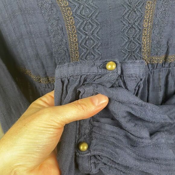 Knox Rose Navy Blue Semi Sheer Embroidered Top sz XS - Picture 6 of 9